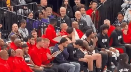 杨瀚森回应场边哭泣：因6犯离场情绪比较激动自责全场发挥不佳-第2张图片-