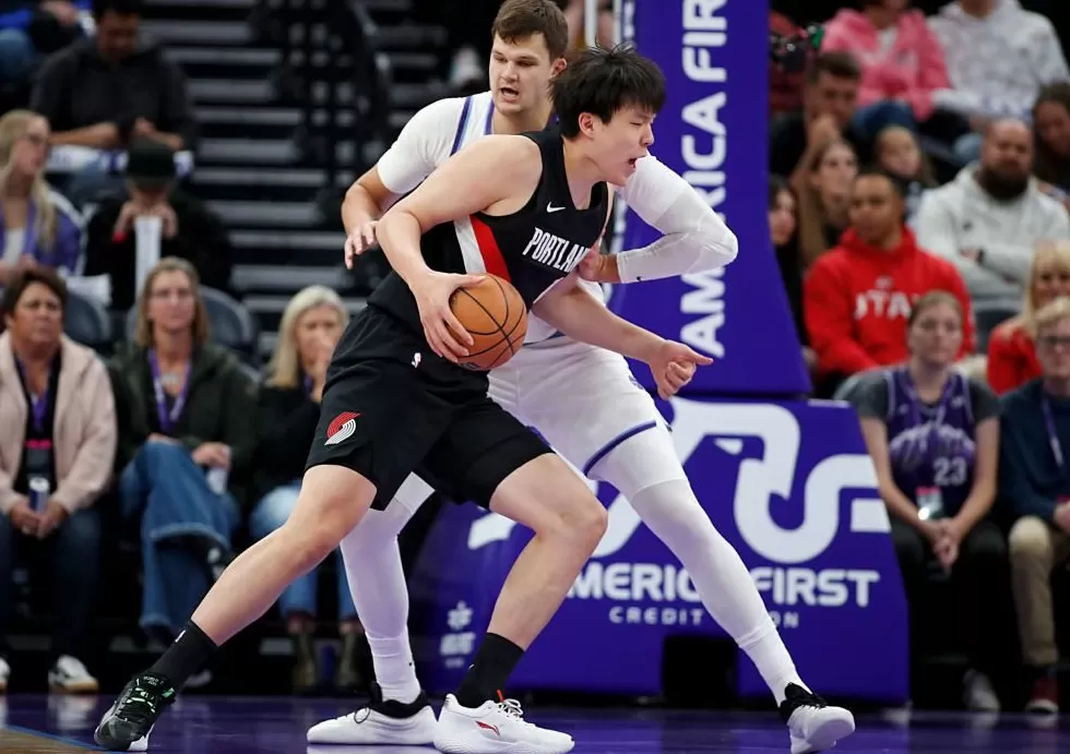 杨瀚森回应场边哭泣：因6犯离场情绪比较激动自责全场发挥不佳-第1张图片-