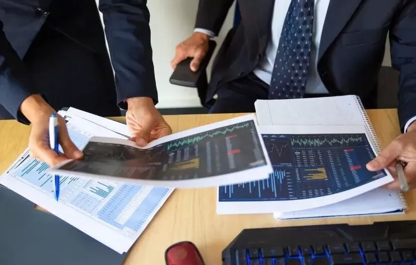 着急上市的智谱和六小龙，得证明自己能赚钱-第3张图片-