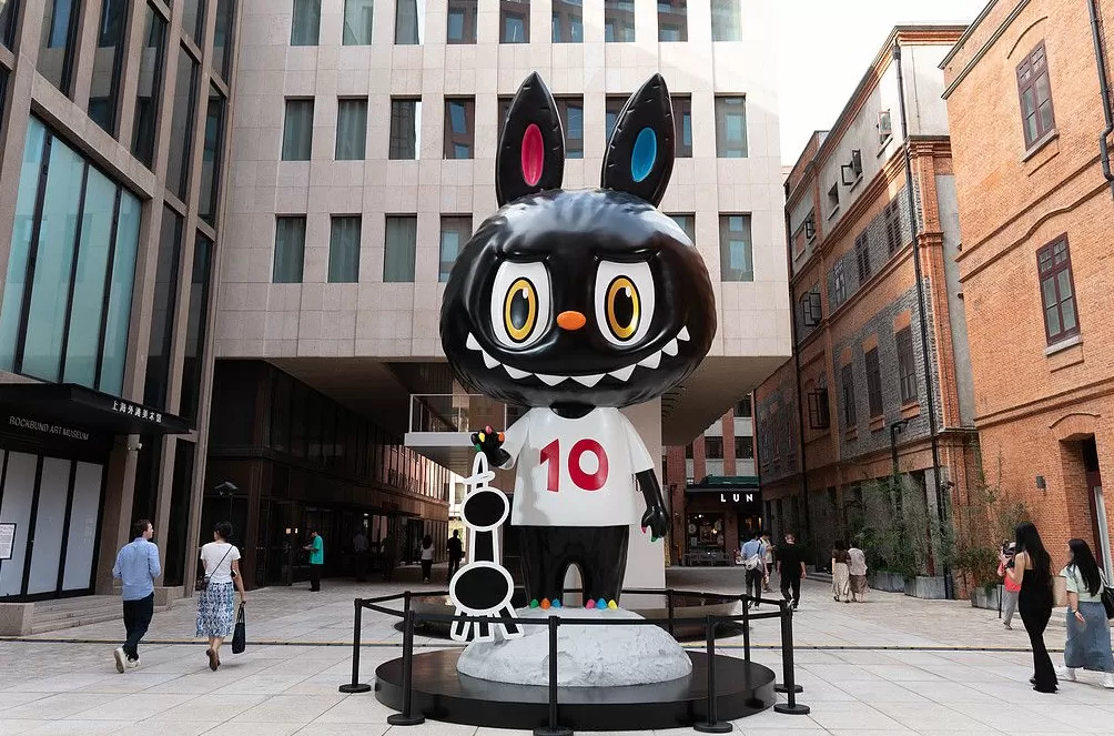 LABUBU向村上隆靠拢，是保持人气的好办法吗？-第3张图片-