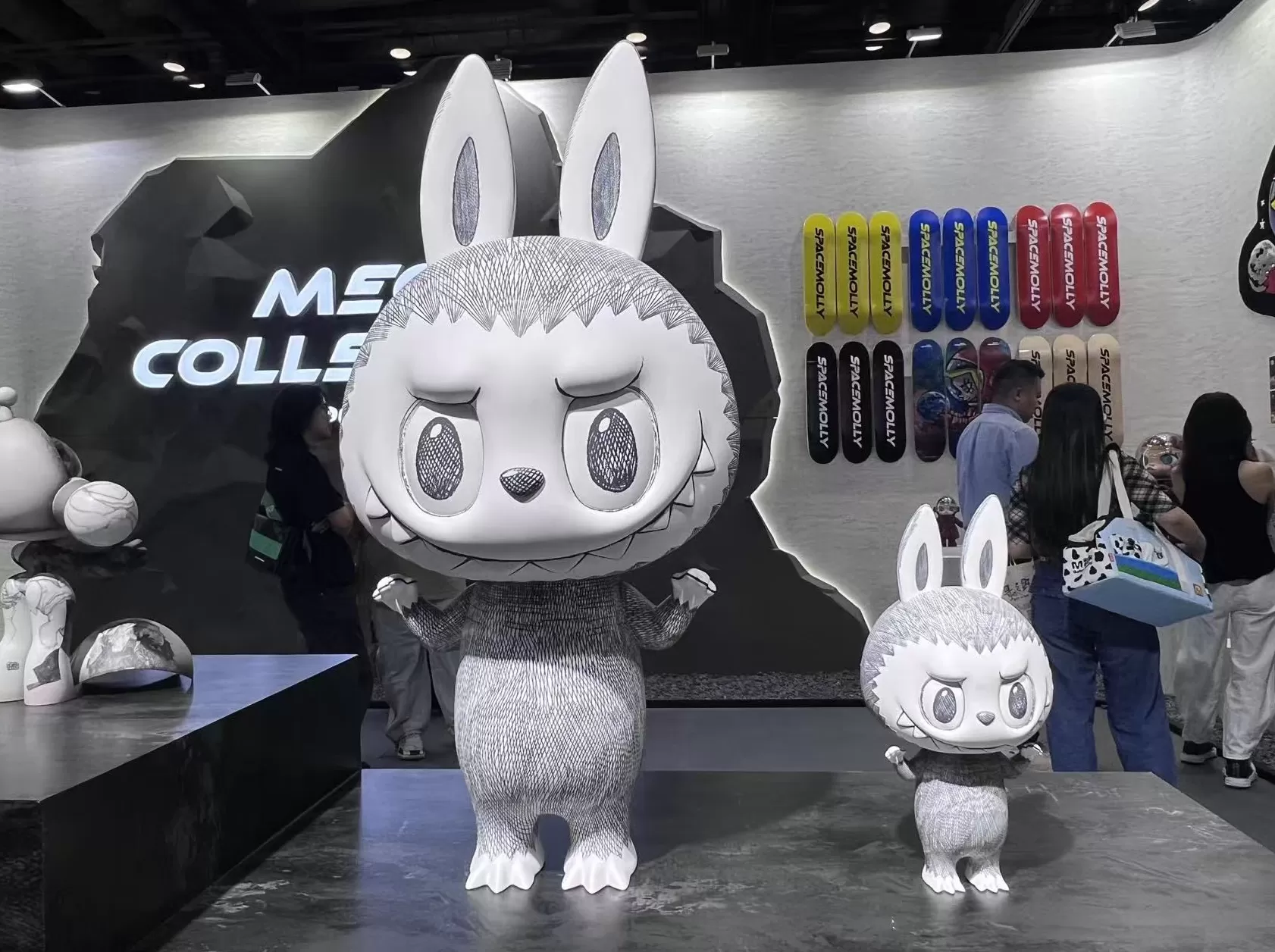 LABUBU向村上隆靠拢，是保持人气的好办法吗？-第8张图片-