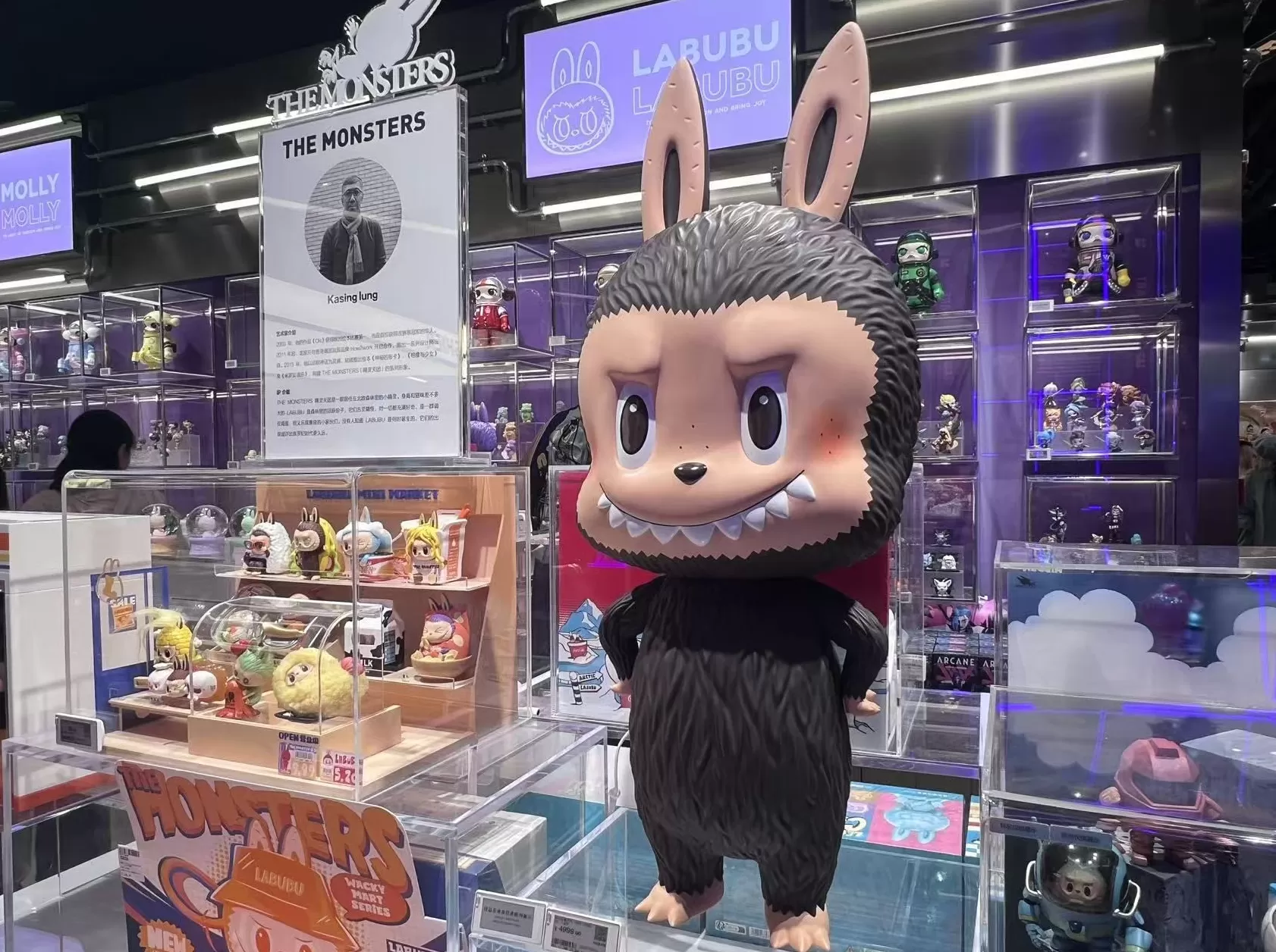 LABUBU向村上隆靠拢，是保持人气的好办法吗？-第9张图片-