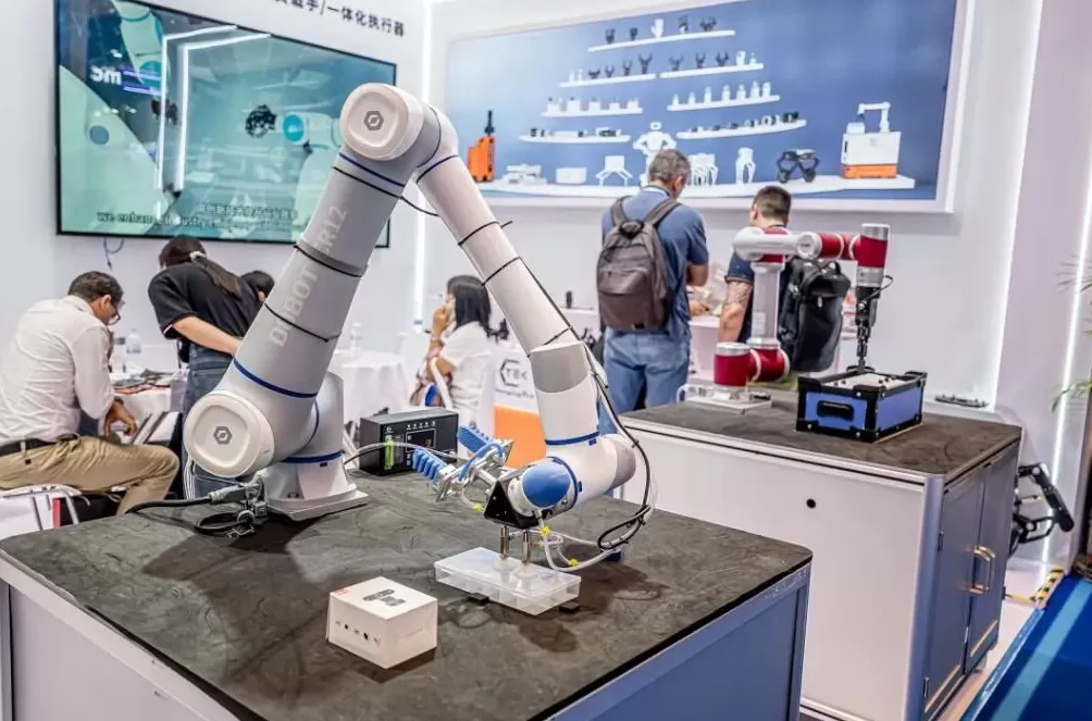 吉利战略收缩，李书福的儿子也不能例外-第2张图片-