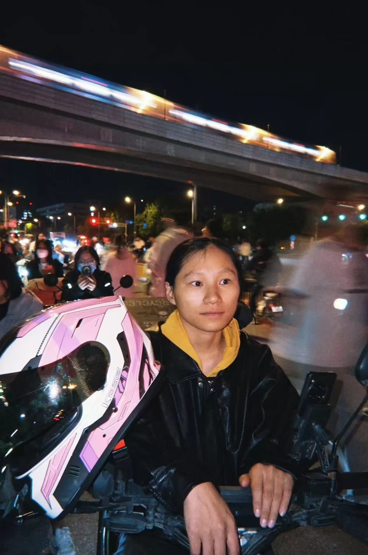 闯入男性世界的外卖女骑手，在夹缝中寻找生活的掌控感 | 专访-第3张图片-