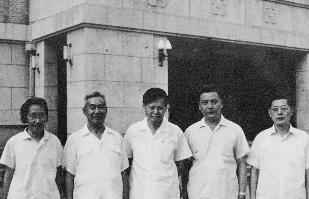 杨振宁先生生平-第10张图片-