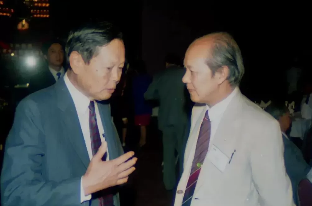 在上海这个地方，杨振宁曾多次留下传播科学的身影-第4张图片-