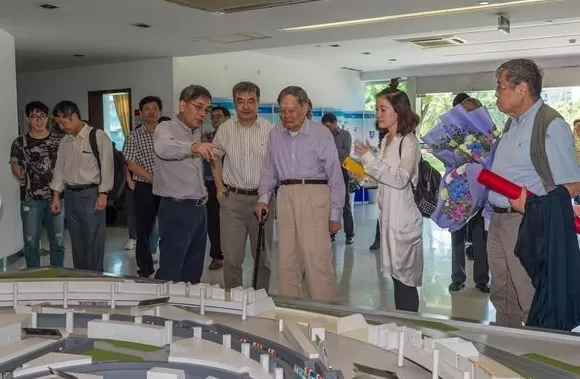 核物理学家马余刚：杨振宁先生逝世对物理学界来说是损失了精神支撑-第1张图片-