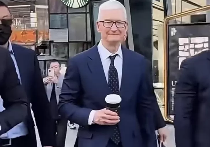 库克已在中国停留近一周！又现身苏河湾，推动苹果智能入华-第1张图片-