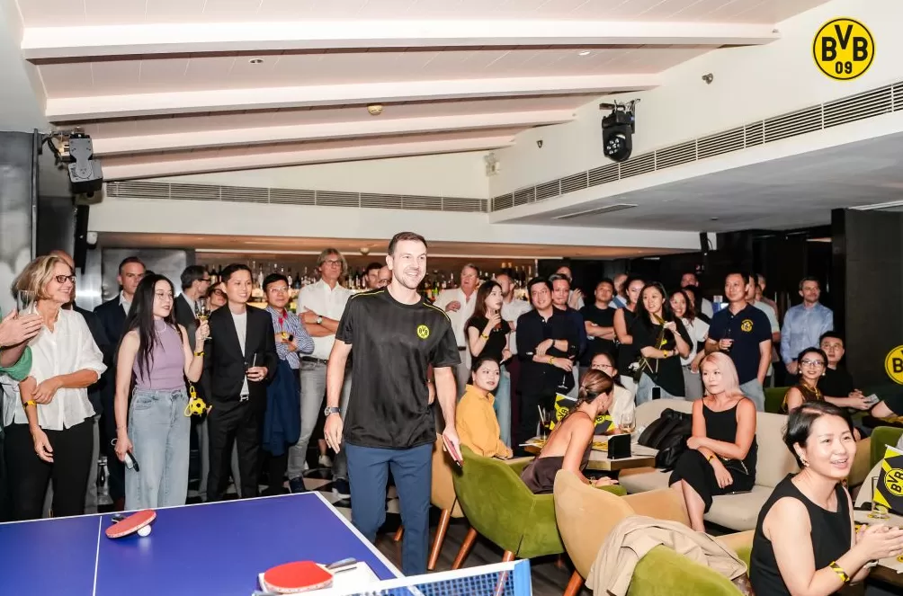 这一次以足球之名造访上海，波尔和樊振东火锅话友情-第3张图片-