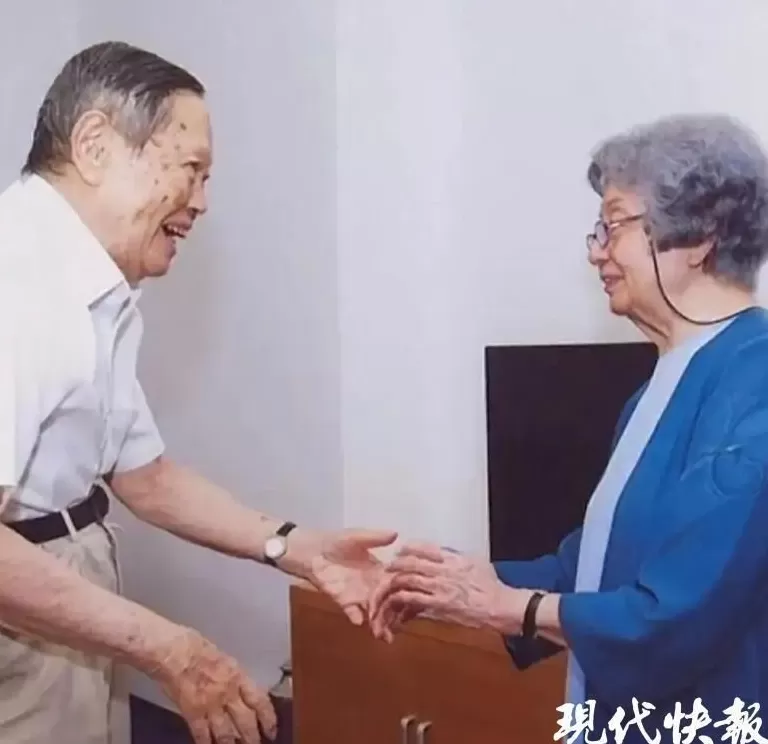 杨振宁逝世，他与叶嘉莹跨越文理的“终极对话”至今仍在回响-第1张图片-