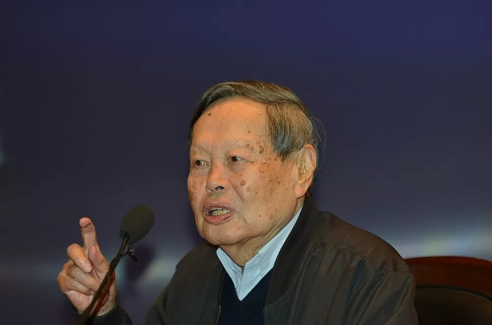 丘成桐悼念杨振宁：希望未来设立一个以杨振宁命名的奖项来纪念他-第1张图片-