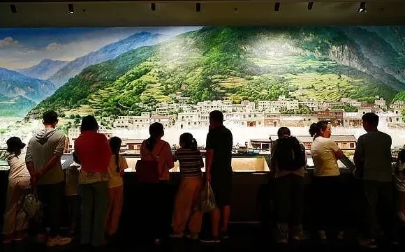 好评中国|不忘百万三峡移民，用奉献托举时代丰碑-第1张图片-