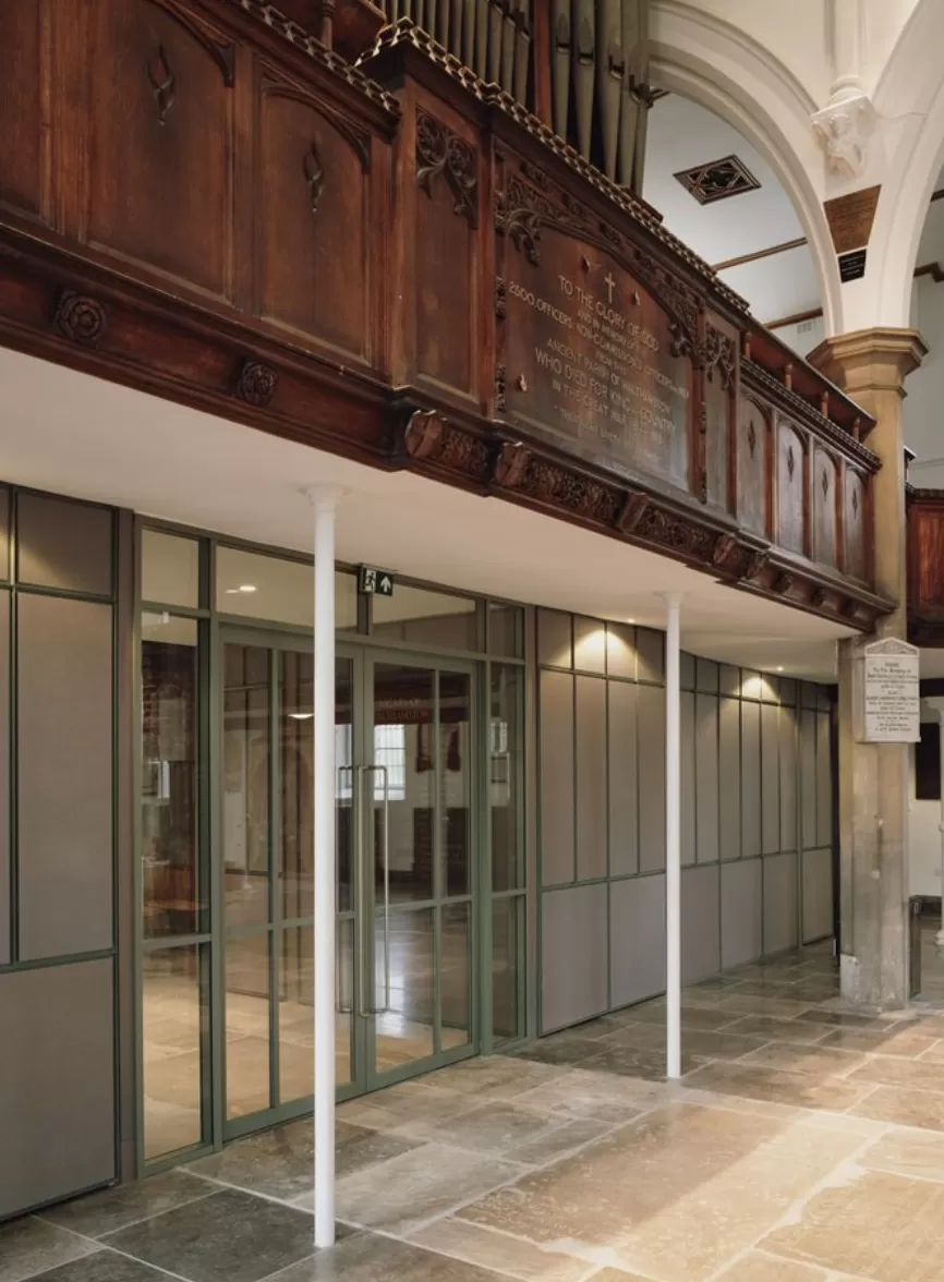 曾经破落的教堂成了多功能场所，这个设计获劳伦斯奖-第7张图片-