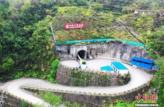 湖北三峡疏港铁路建设取得关键进展-第1张图片-