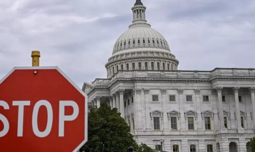 “停摆”还买豪华公务机？美国民主党人痛批政府-第1张图片-