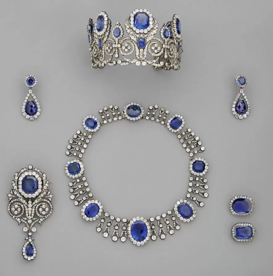 法国卢浮宫失窃藏品清单公布-第2张图片-