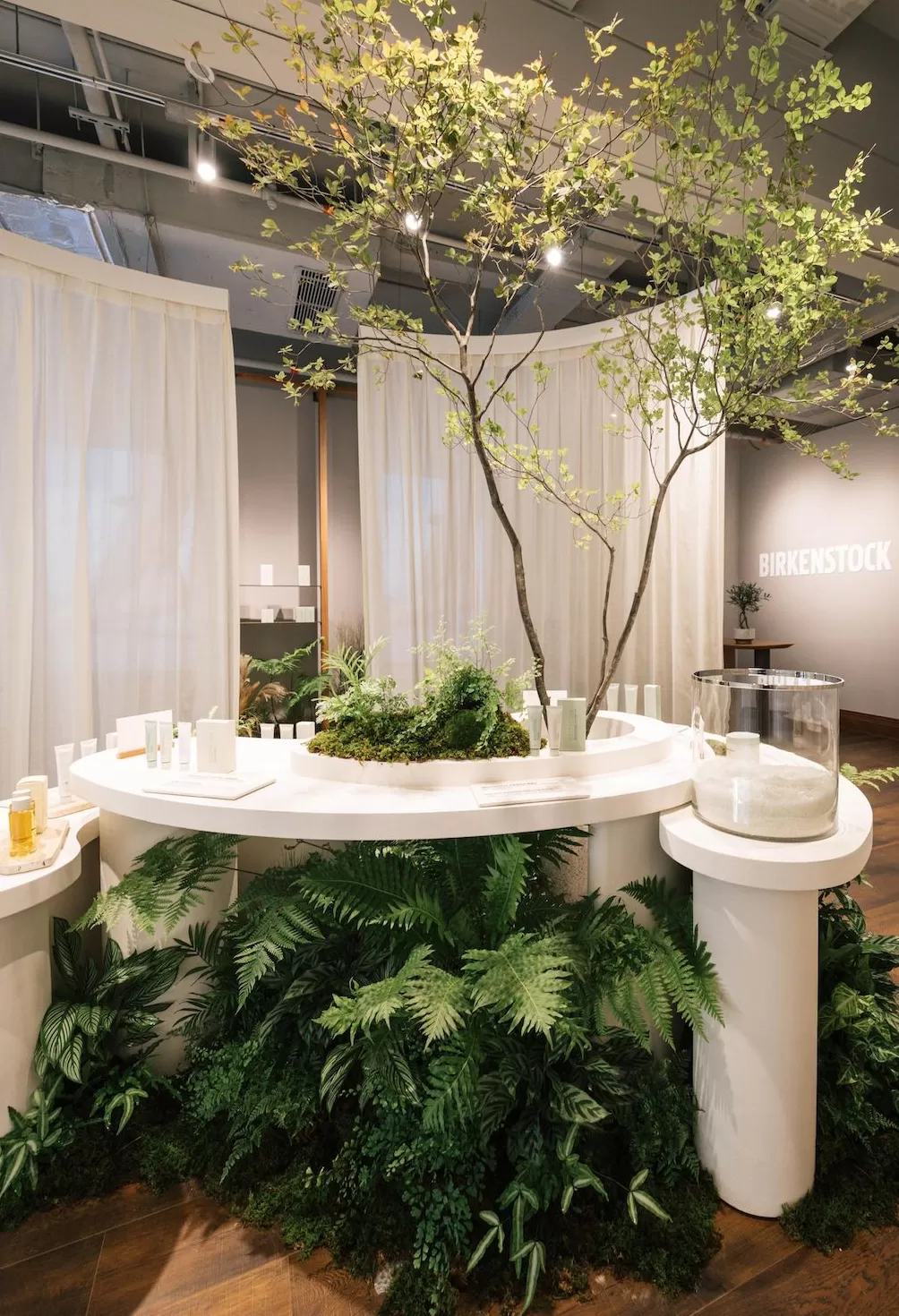 BIRKENSTOCK上新足部护理系列，杰克琼斯35周年男装大秀｜是日美好事物-第7张图片-