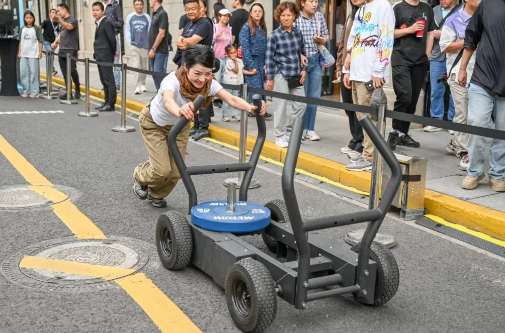 魔都眼｜步行街上玩拳击！周末张园打造城市运动场景新体验-第4张图片-