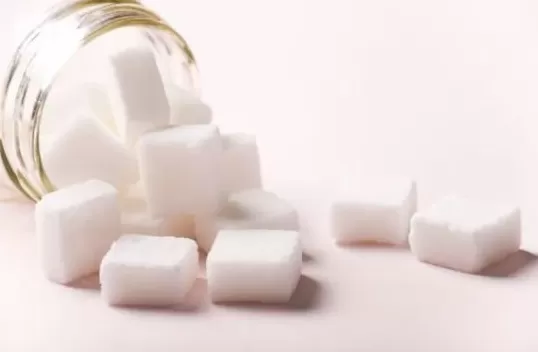 明糖易躲暗糖难防，不想老得快，小心食物中的“伪装者”-第4张图片-