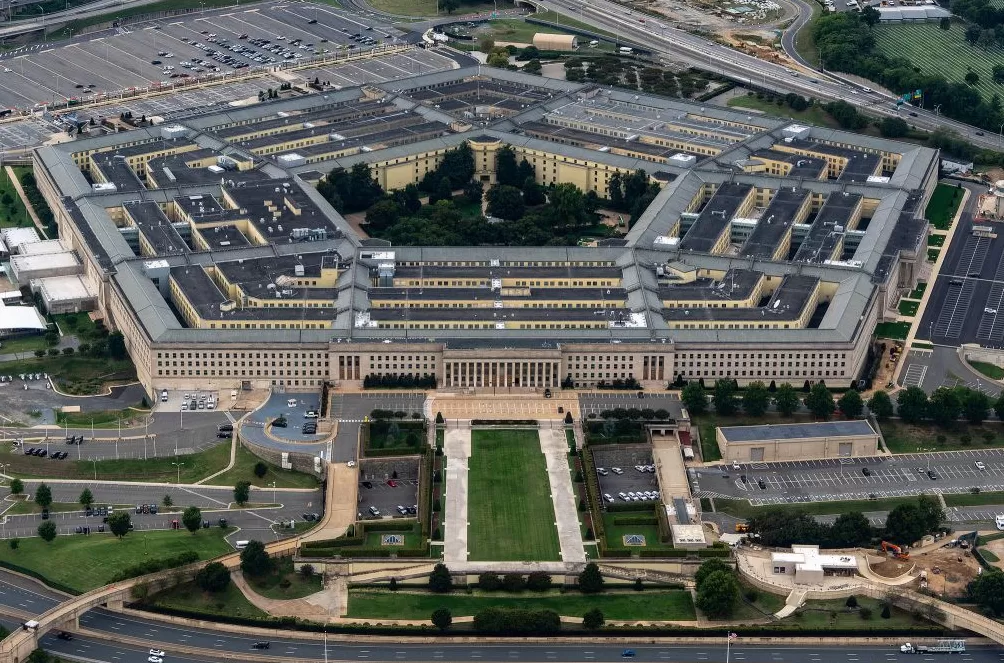 澎湃思想周报｜硅谷的战争牟利者；屏幕革命与全球民粹的崛起-第1张图片-