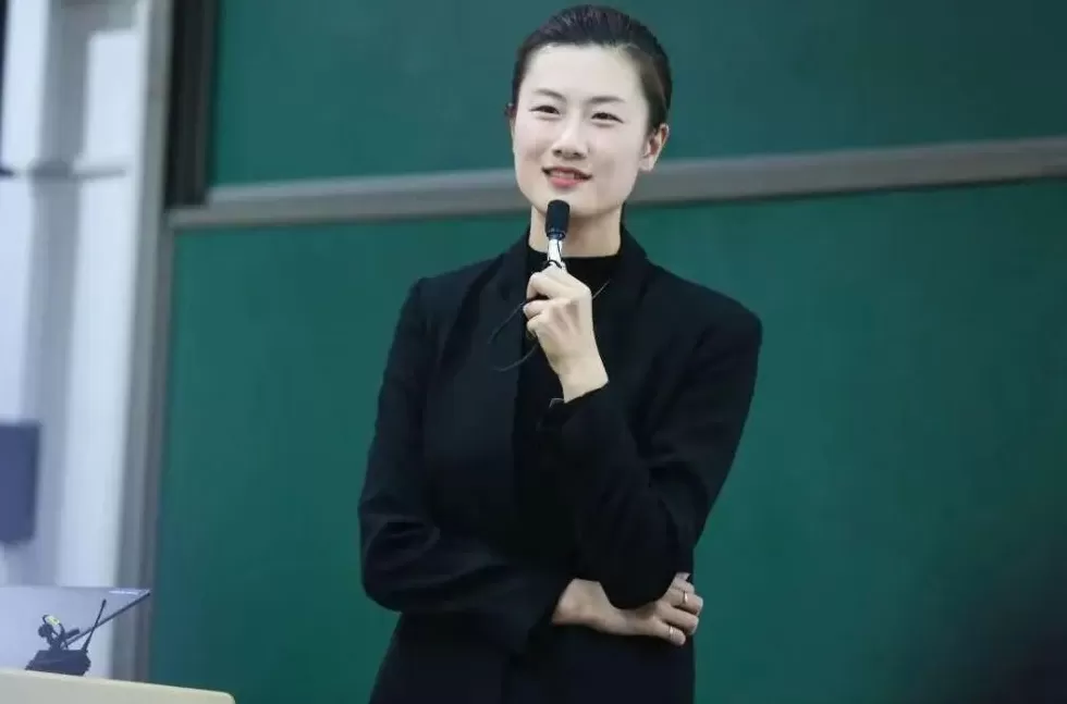 丁宁，任校长-第1张图片-