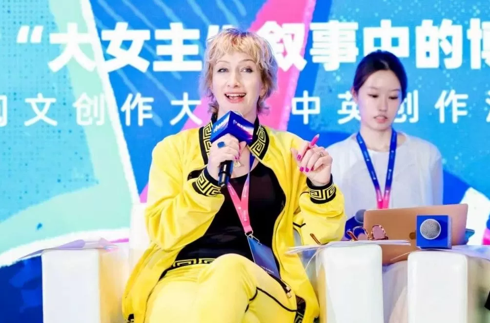中英作家聊“她故事”，女性表达应关注更多话题-第2张图片-