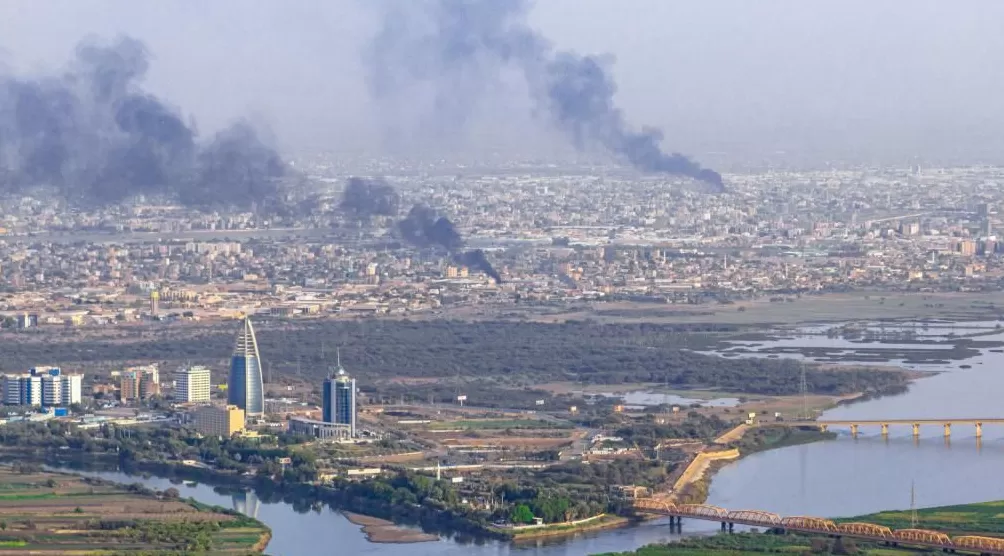 苏丹首都喀土穆遭大规模空袭-第1张图片-