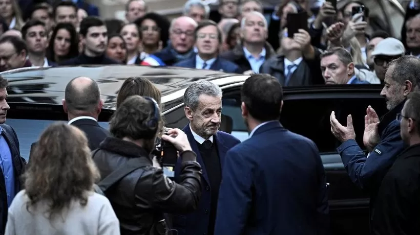 萨科齐正式入狱服刑，成为法兰西共和国历史上首个入狱的前总统-第1张图片-