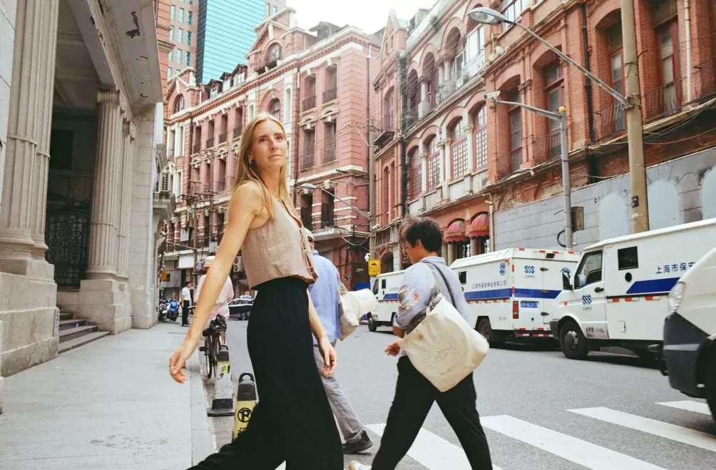 上海旅居⑦｜南非人理查森：在街头，我抓取那些“酷炫瞬间”-第1张图片-