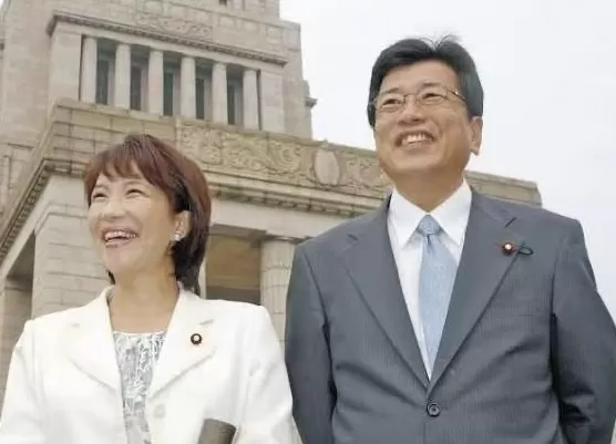 与维新会“闪婚”的日本新首相高市早苗，老公现在跟她姓-第6张图片-