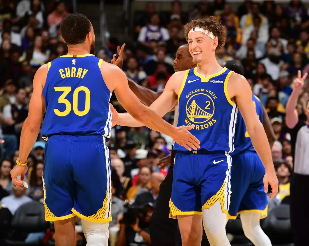 为什么NBA各队要对勇士心存忌惮？首秀开门红就是答案-第6张图片-