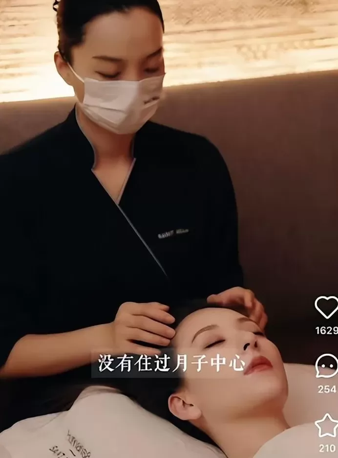 郭富城官宣三胎产女，晒女儿正面照报喜，他现身接宝宝回家一脸疲态-第7张图片-