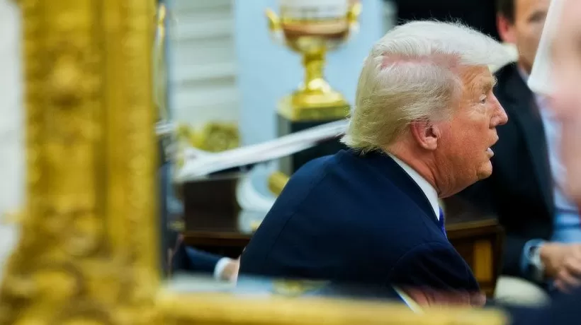 特朗普转变态度取消与普京会面后，美欧先后对俄实施制裁-第1张图片-