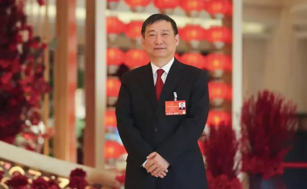 看到一只猫快被“弄死”，他为动物奔走八年-第2张图片-