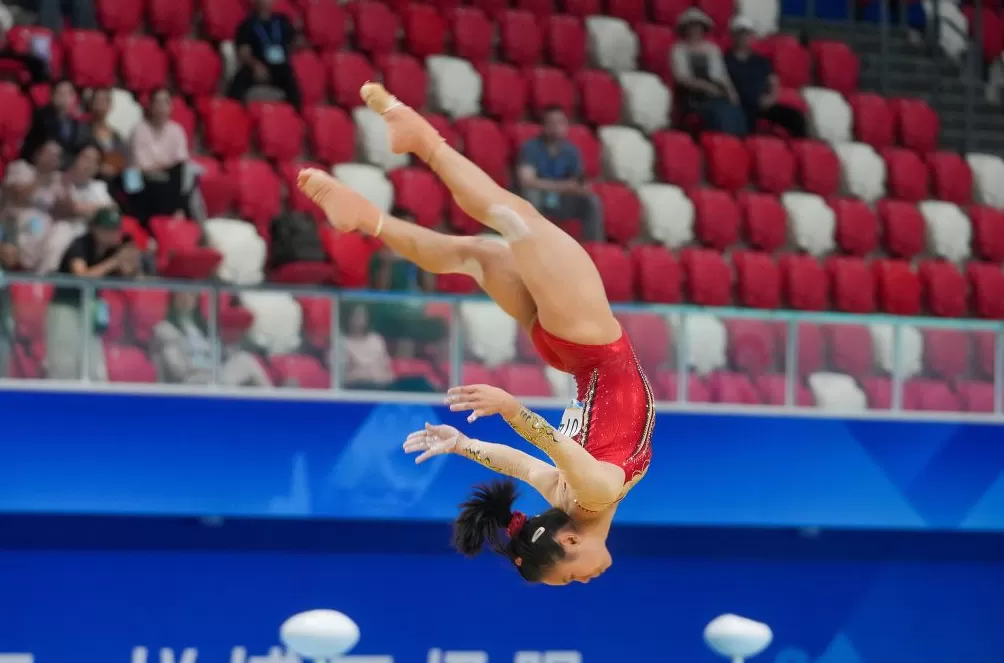 体坛联播｜梅西续约至2028年，NBA勒令比卢普斯离职-第12张图片-