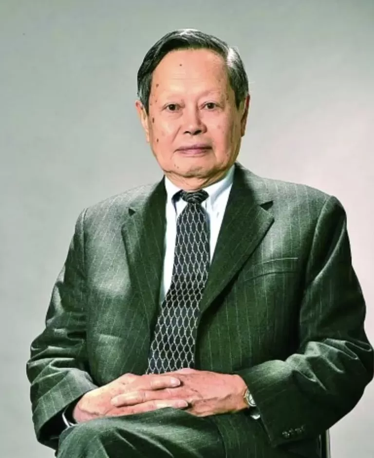 沉痛送别！杨振宁先生遗体告别仪式今日举行-第1张图片-