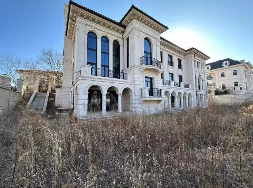 北京4套顶豪法拍房成交，富豪们开始抢房了？-第2张图片-