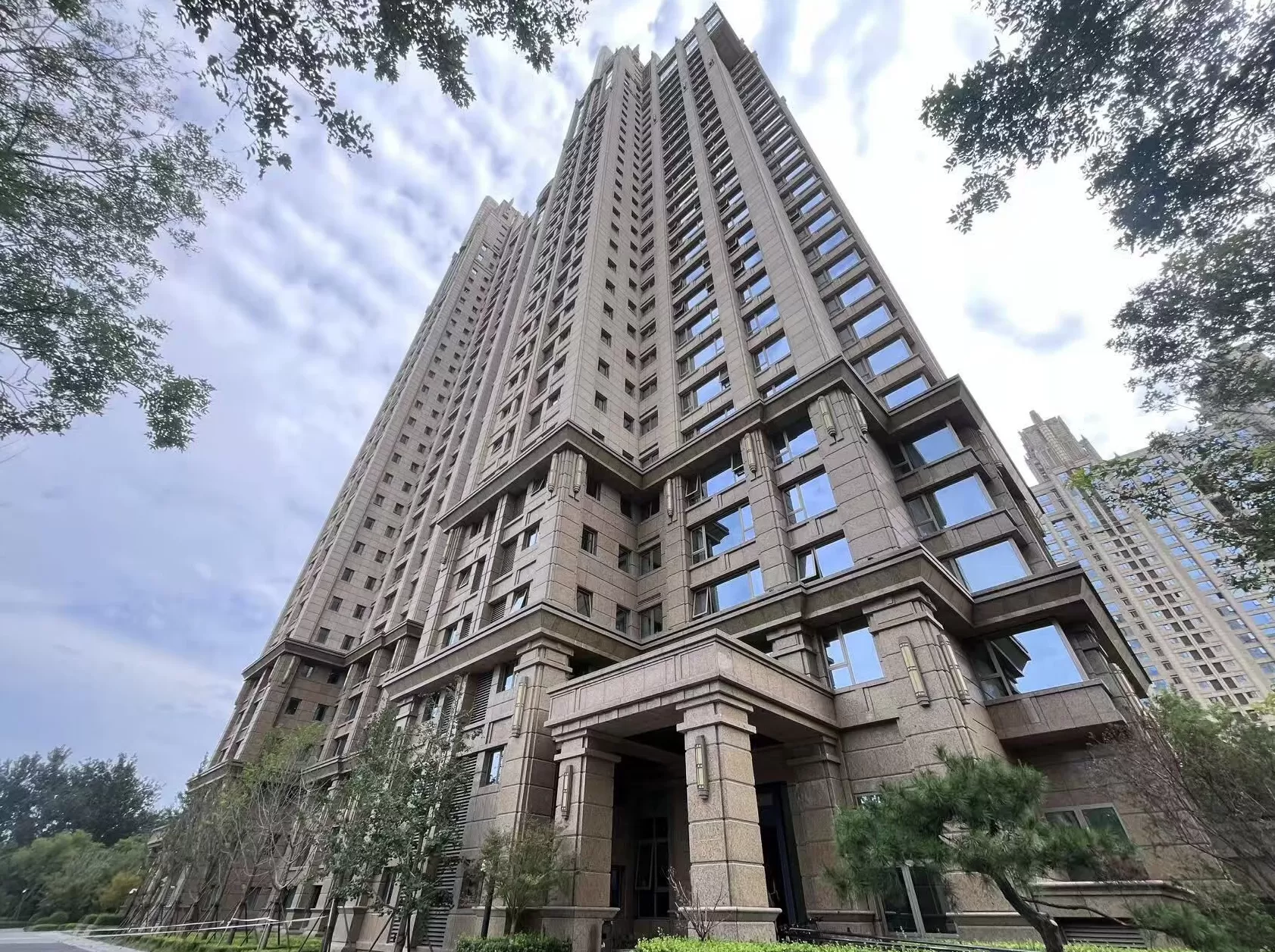 北京4套顶豪法拍房成交，富豪们开始抢房了？-第3张图片-