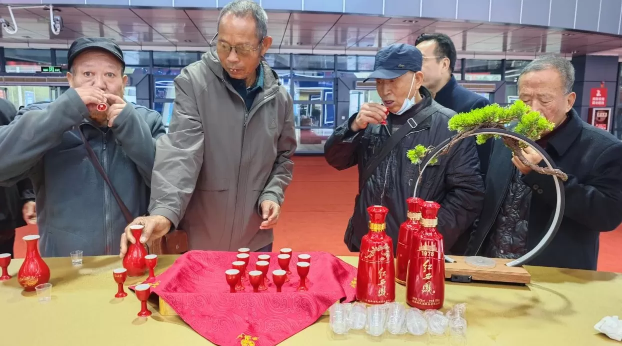 品丝路美酒，促合作共赢：2025中国（宝鸡）国际酒业展览会开幕-第3张图片-