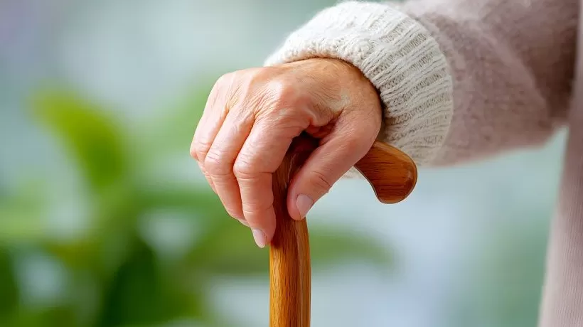 直通部委｜“十五五”中国人均预期寿命有望达到80岁 服务业是接下来对外开放重点-第1张图片-