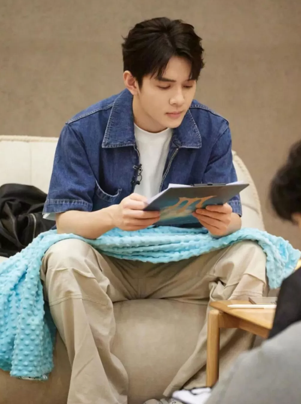 传李佳琦“一夜赔了20亿”今又陷“清库存”风波-第11张图片-