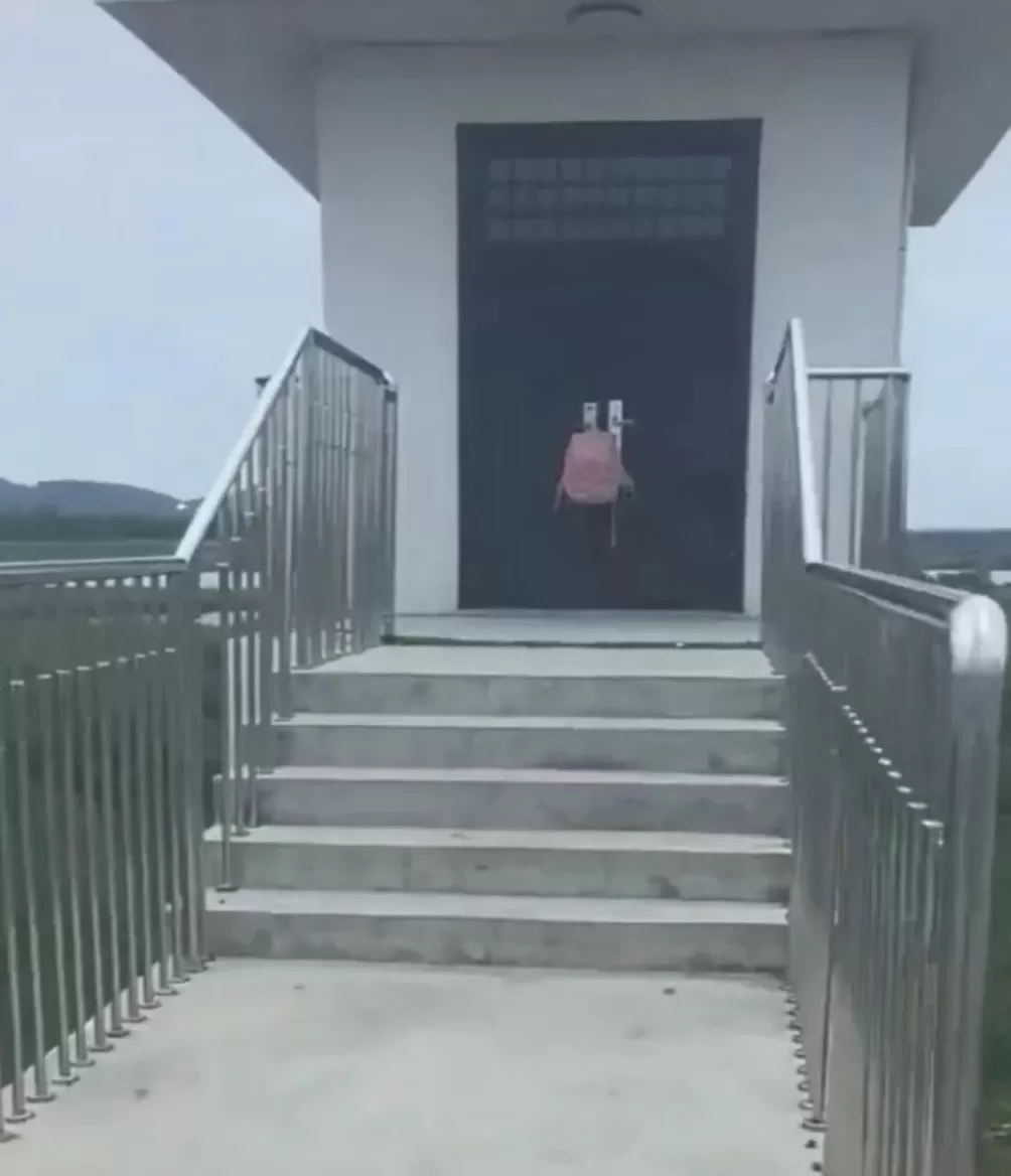 郑州14岁女孩上学途中失联半月，在河边发现书包，家属：河中打捞未果，警方已介入-第3张图片-