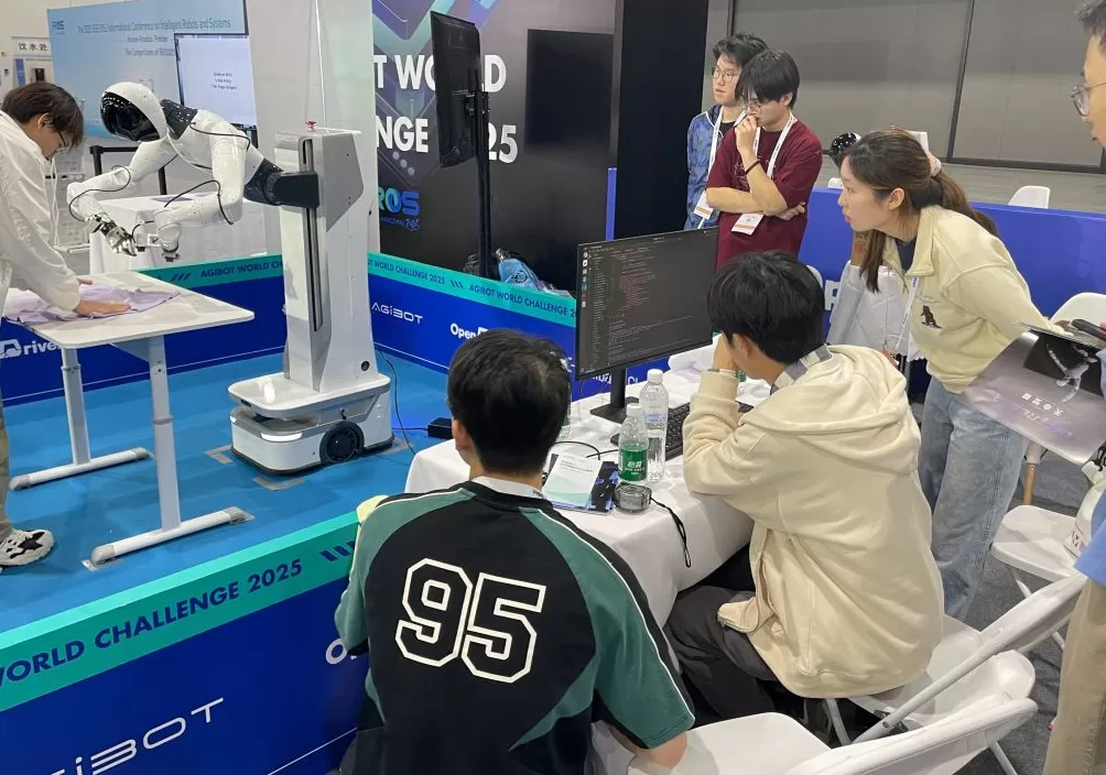 直击IROS：人形机器人热潮下的“人才漩涡”与“替代”争论-第3张图片-