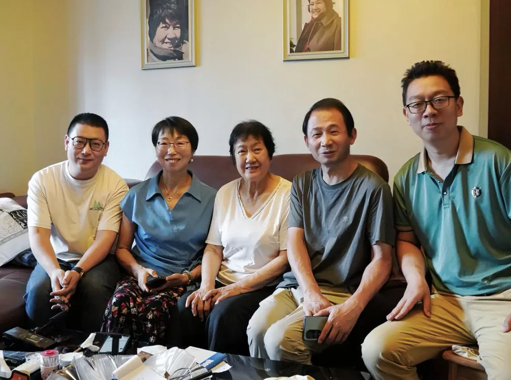 从《雨巷》到抗战前沿：戴望舒的多维人生与文化坚守-第10张图片-