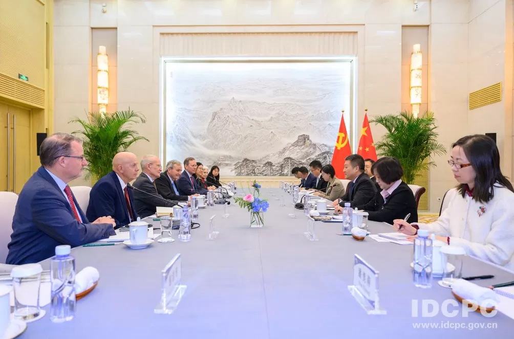 中联部副部长陆慷会见美中关系全国委员会代表团-第1张图片-