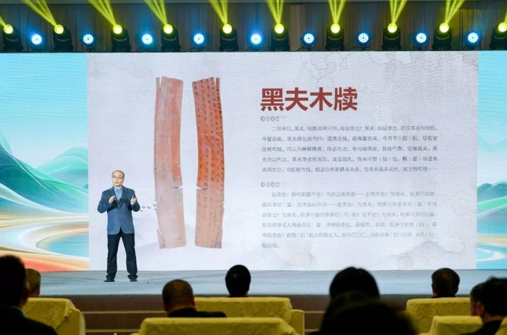 何以中国·家住长江边｜从秦简家书到脑机接口，解读湖北的古今之变-第1张图片-