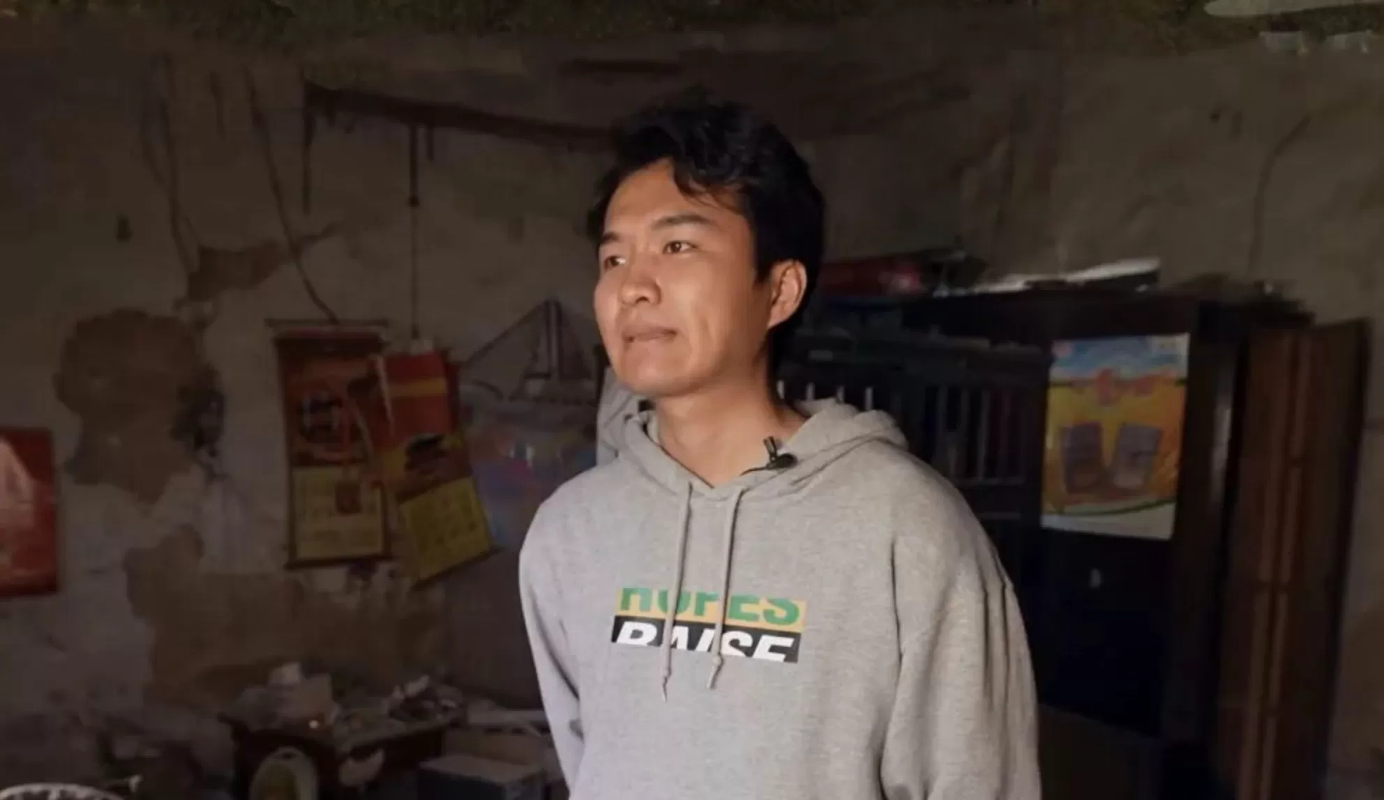 小四爷：破房子里长出的幽默｜进击的脱口秀演员⑧-第5张图片-