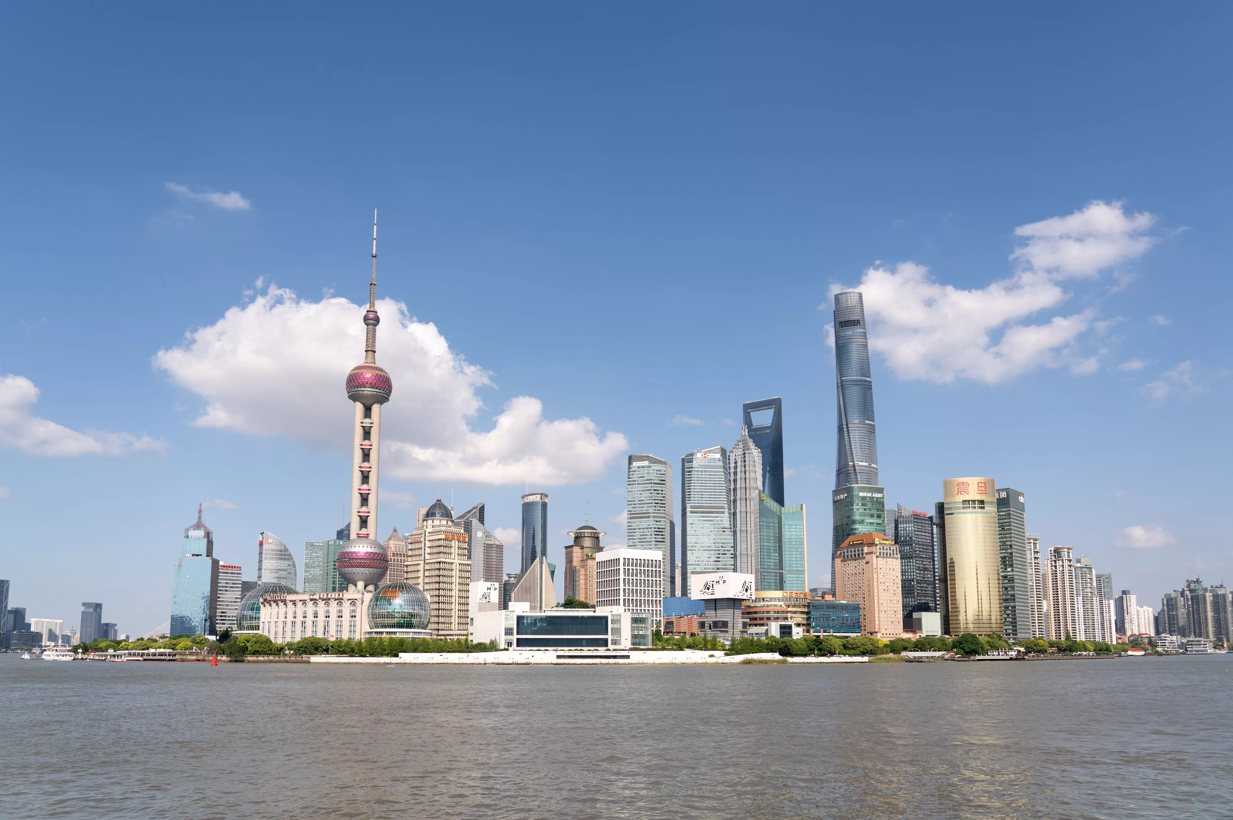 “带着空箱子去中国”成新风尚，前三季度离境退税销售额增长约1倍-第1张图片-