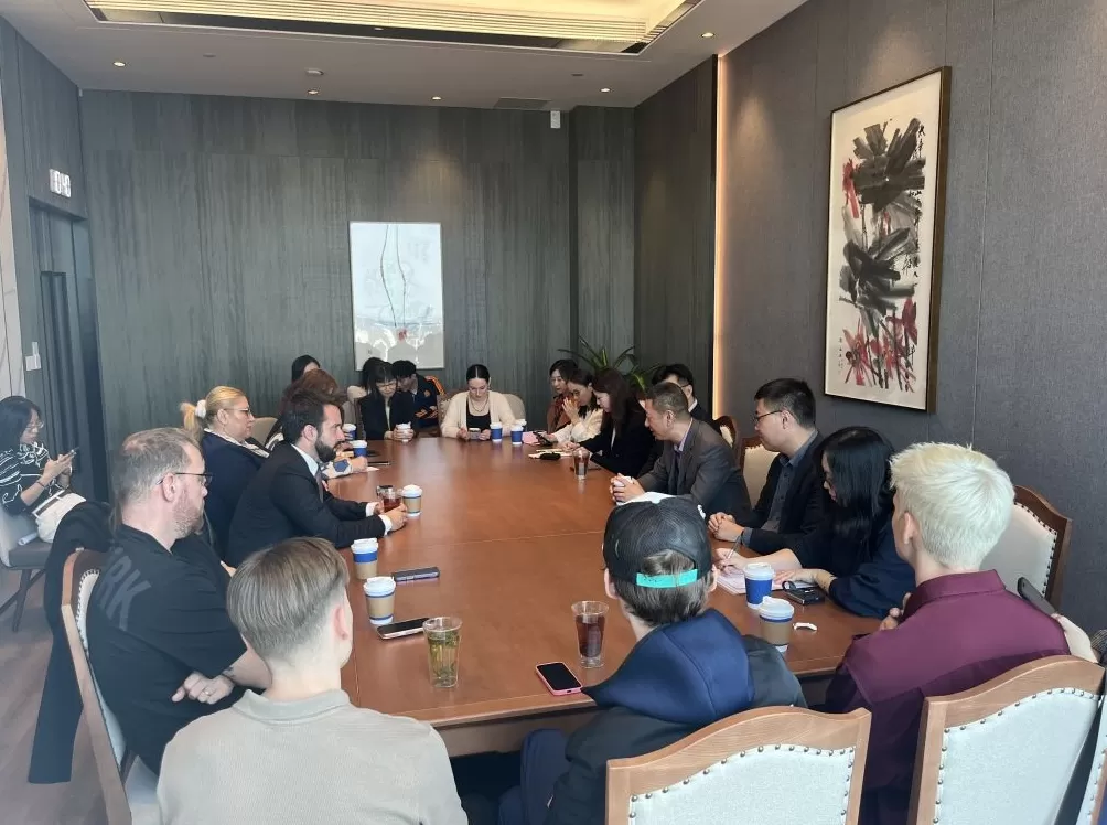 “中欧应看到最真实的彼此”，欧洲议会议员代表团来沪参访-第1张图片-