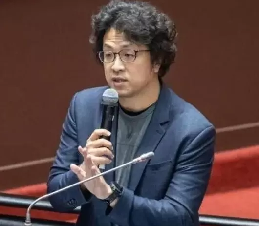 起底“台独”顽固分子沈伯洋-第2张图片-